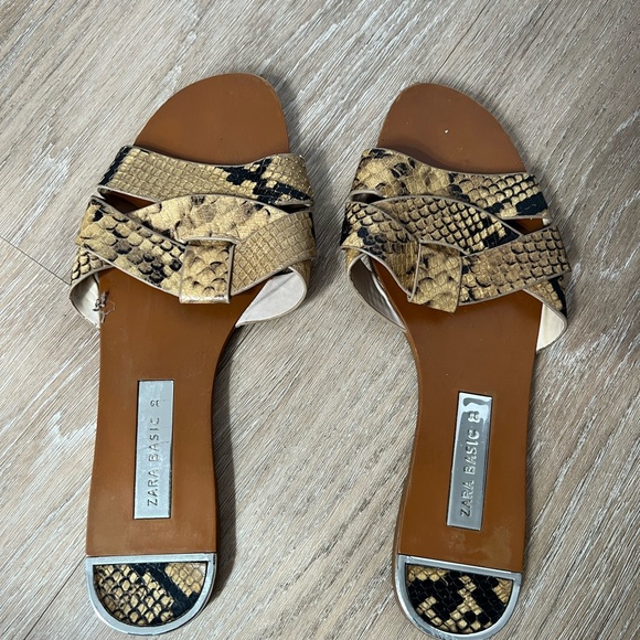 Zara Flat Sandals Snake Print